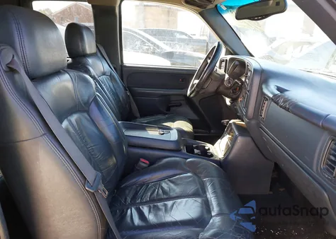 2001 Chevrolet Silverado 1500 Lt z USA, uszkodzony, nr VIN 2GCEC19T011146808